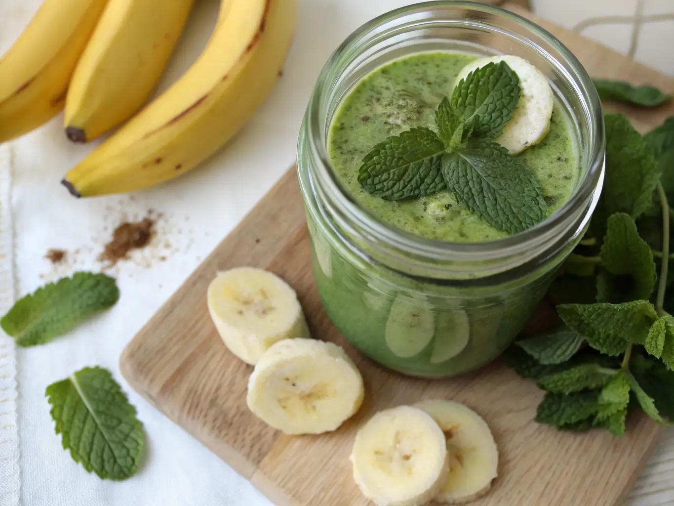 lemon-balm-benefits-weight-loss-smoothie lemon balm benefits weight loss smoothie recipe